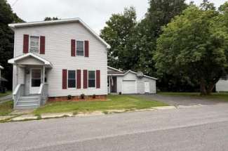 3-Bedroom Camden NY Home with Inground Pool, Pool House & 3-Car Garage – 7 Fourth St.
