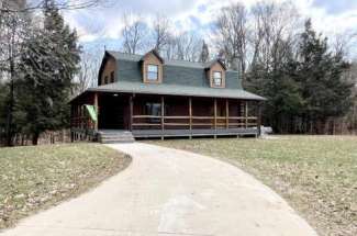 Spacious Single Family Home in Quiet Country Neighborhood – 10400 River Road.