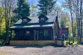 Rustic Cabin on 5 Acres – 11144 Chase Road