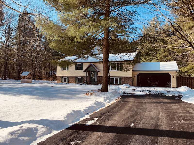 Sprawling Cozy Country Home – 7853 Hall Rd. Cleveland, NY